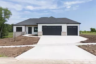 2050 Arbor Ridge Way, Janesville, WI 53548 - Photo 8
