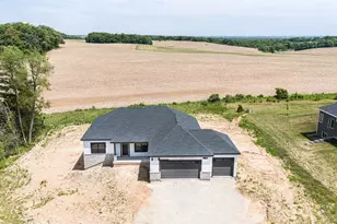 2050 Arbor Ridge Way, Janesville, WI 53548 - Photo 2