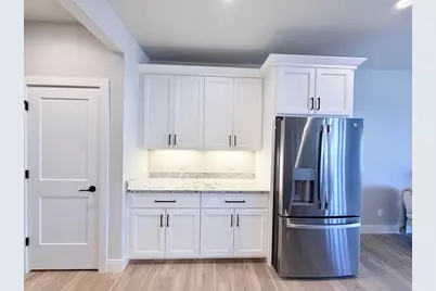 4719 Bellflower Drive, DeForest, WI 53532 - Photo 8