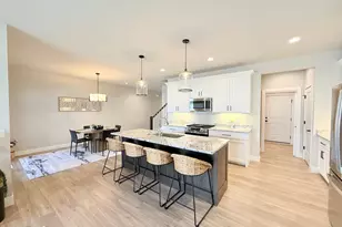 4719 Bellflower Dr, DeForest, WI 53532 - Photo 6