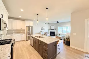 4719 Bellflower Dr, DeForest, WI 53532 - Photo 6