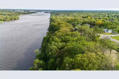 2355 Pow Wow Trail, Beloit, WI 53511 - Photo 6