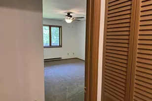 280 N Campbell Rd, Oshkosh, WI 54902 - Photo 10