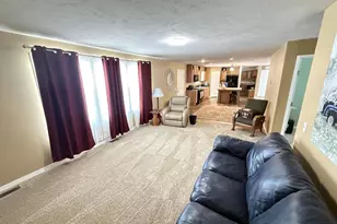 N114W20932 Briarwood Ln, Germantown, WI 53022 - Photo 8
