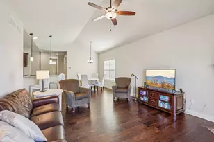 6795 Village Walk Ln, DeForest, WI 53532 - Photo 10