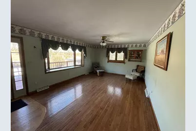 W10035 Highway 82, Elroy, WI 53929 - Photo 6