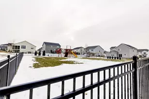 910 Yorktown Rd, DeForest, WI 53532 - Photo 54