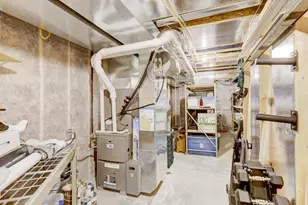 910 Yorktown Rd, DeForest, WI 53532 - Photo 46