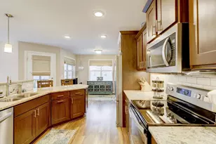 910 Yorktown Rd, DeForest, WI 53532 - Photo 8