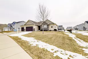 910 Yorktown Rd, DeForest, WI 53532 - Photo 50