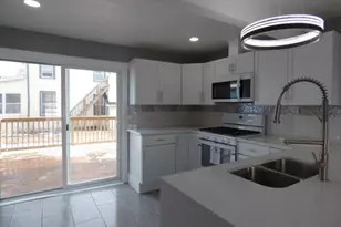 423 St Lawrence Ave, Beloit, WI 53511 - Photo 2