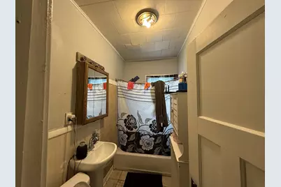 359 W Grand Avenue, Beloit, WI 53511 - Photo 8