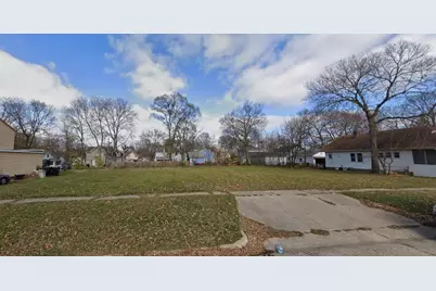 327 Kenwood Avenue, Beloit, WI 53511 - Photo 1