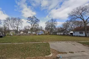 327 Kenwood Ave, Beloit, WI 53511 - Photo 1