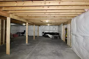 2635 S Claremont Dr, Beloit, WI 53511 - Photo 30