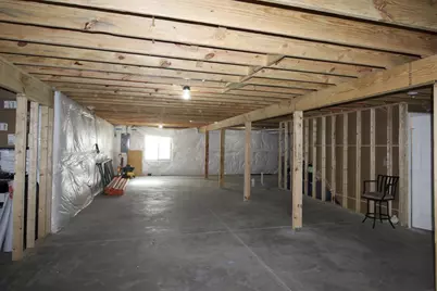 2635 S Claremont Drive, Beloit, WI 53511 - Photo 28