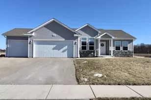 2635 S Claremont Dr, Beloit, WI 53511 - Photo 2