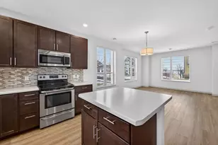 2817 No Oaks Ridge, Fitchburg, WI 53711 - Photo 6