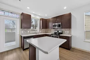 2817 No Oaks Ridge, Fitchburg, WI 53711 - Photo 8