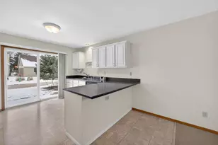 434 Cherry Hill Dr, Madison, WI 53717 - Photo 10