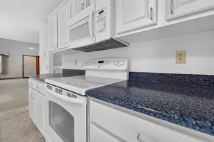 434 Cherry Hill Dr, Madison, WI 53717 - Photo 14