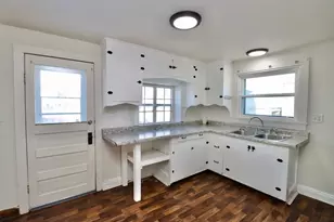 1733 W Grand Ave, Beloit, WI 53511 - Photo 4