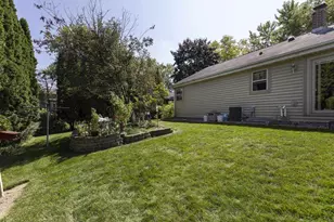 1018 Monroe St, Fort Atkinson, WI 53538 - Photo 38