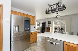 543 Goldenrod Cir, Verona, WI 53593 - Photo 4