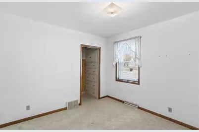132 E Marion Street, Portage, WI 53901 - Photo 10