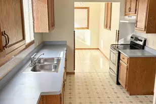 408 S Lincoln Ave, Beaver Dam, WI 53916 - Photo 4