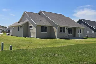 3613 Samson Dr, Janesville, WI 53563 - Photo 4