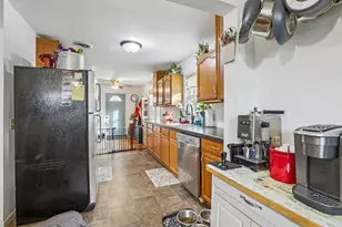 593 Academy Dr, Edgerton, WI 53534 - Photo 6