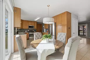 570 Riverview Dr, Marshall, WI 53559 - Photo 8