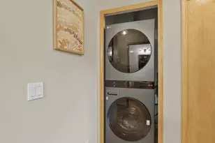 504 Enterprise Dr, Verona, WI 53593 - Photo 8