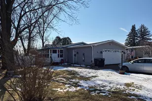 18 Falling Creek Dr, Janesville, WI 53548 - Photo 38
