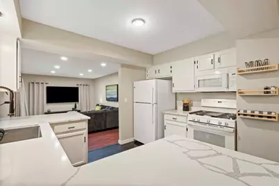 1030 Somerset Drive, Janesville, WI 53546 - Photo 14