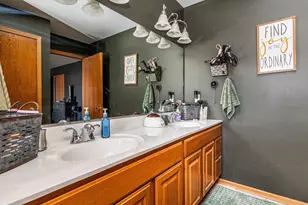 324 Diamond Oaks Dr, Ridgeville, WI 53533 - Photo 14