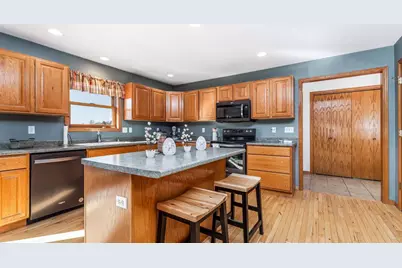 324 Diamond Oaks Drive, Ridgeville, WI 53533 - Photo 6