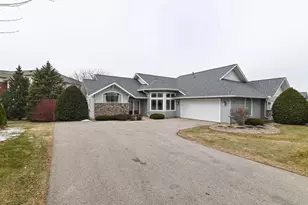 1616 Dewberry Dr, Madison, WI 53719 - Photo 2