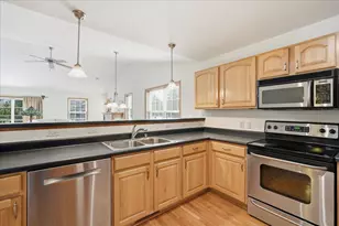 749 Cricket Ln, Middleton, WI 53562 - Photo 12