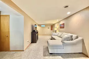 2656 N Wuthering Hills Dr, Janesville, WI 53546 - Photo 26