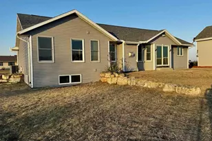 2611 Affirmed Dr, Janesville, WI 53546 - Photo 30