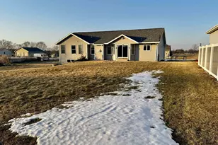 2611 Affirmed Dr, Janesville, WI 53546 - Photo 34