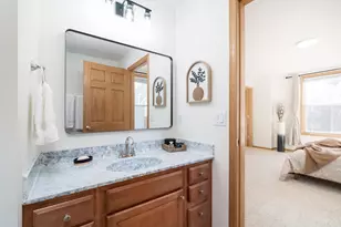 719 Cricket Ln, Middleton, WI 53562 - Photo 20