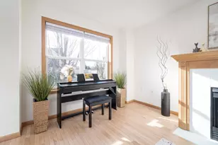 719 Cricket Ln, Madison, WI 53562 - Photo 4