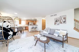 719 Cricket Ln, Madison, WI 53562 - Photo 6