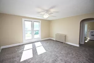 302-304 Bluff St, Beloit, WI 53511 - Photo 2