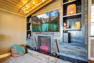 306 W Nichols St, Albany, WI 53502 - Photo 8