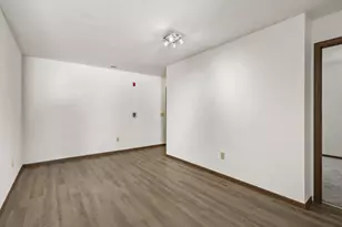 1012 Rockefeller Ln, Madison, WI 53704 - Photo 8