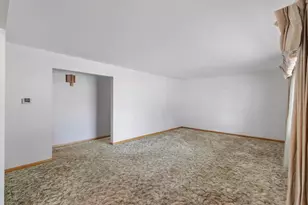 1104 Woodman Rd, Janesville, WI 53545 - Photo 10